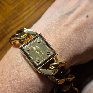 Michael Kors logo Plaque Gold And Tortoise Shell Link Bracelet